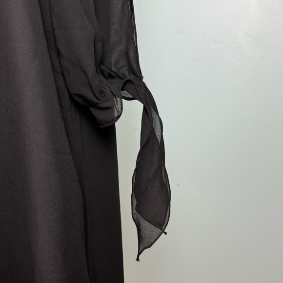 Long Sleeve Shoulderless Dress - Picture 3 of 7